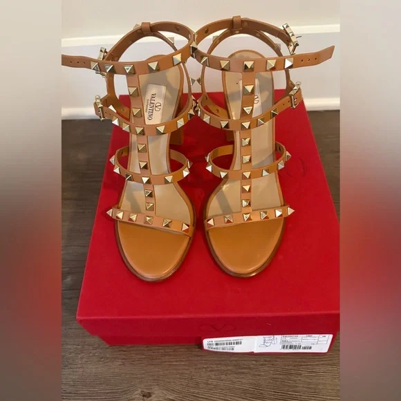 Valentino Garavani Tan Studded Sandals - Picture 1 of 12